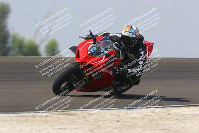 media/Sep-20-2025-TrackDaz (Sat) [[27f0cde673]]/B Group/1120am (Turn 2)/